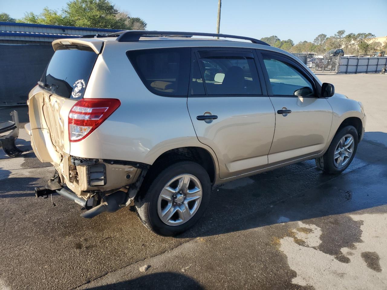 2011 TOYOTA RAV4 - Фото 3