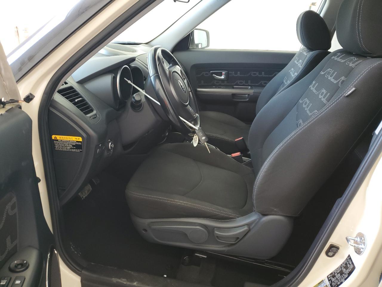 2013 KIA SOUL + - Image 7