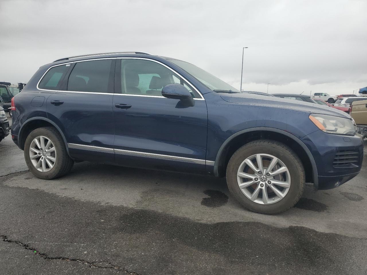 2014 VOLKSWAGEN TOUAREG V6 - Image 4