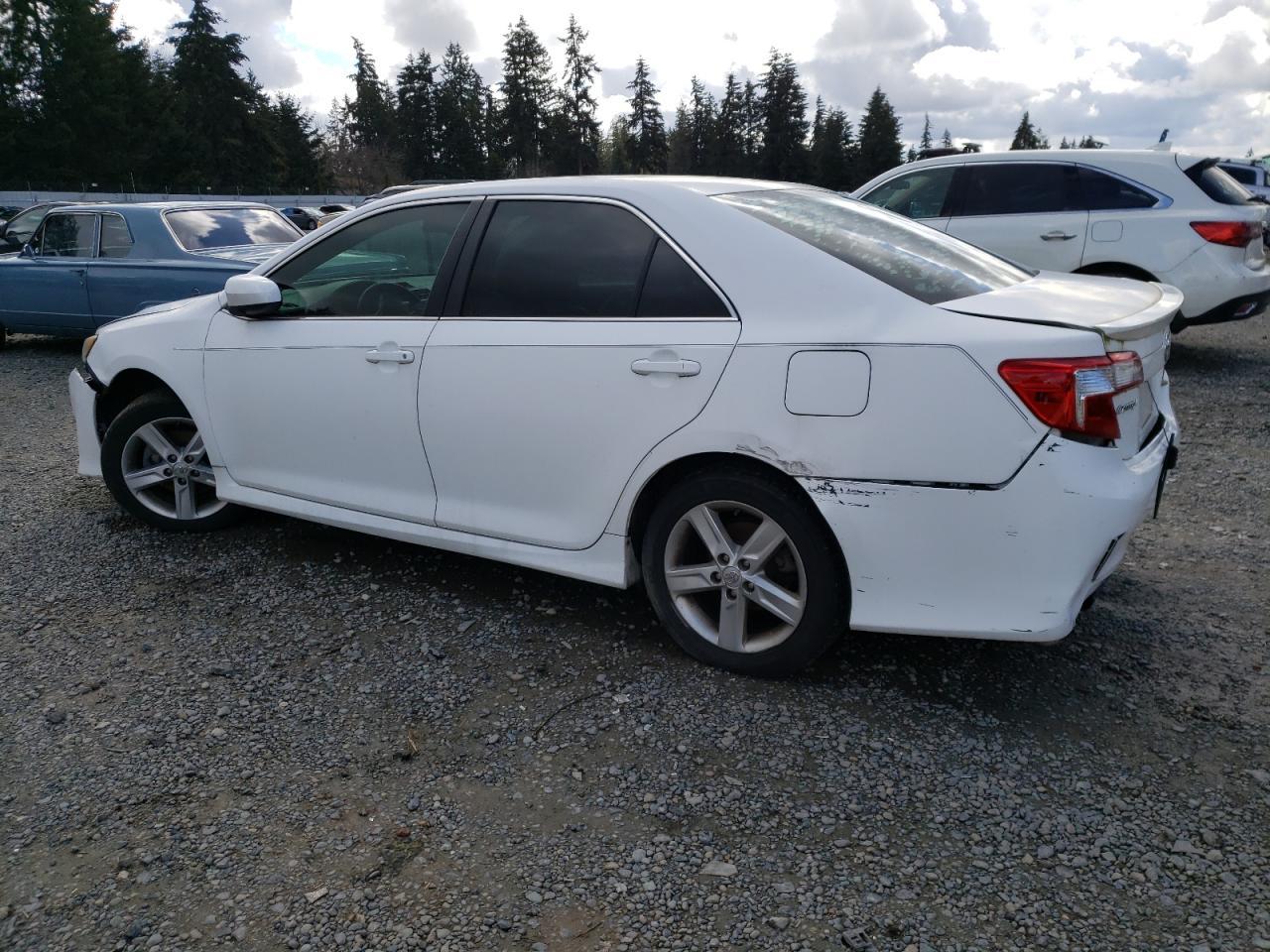 2014 TOYOTA CAMRY L - Image 2
