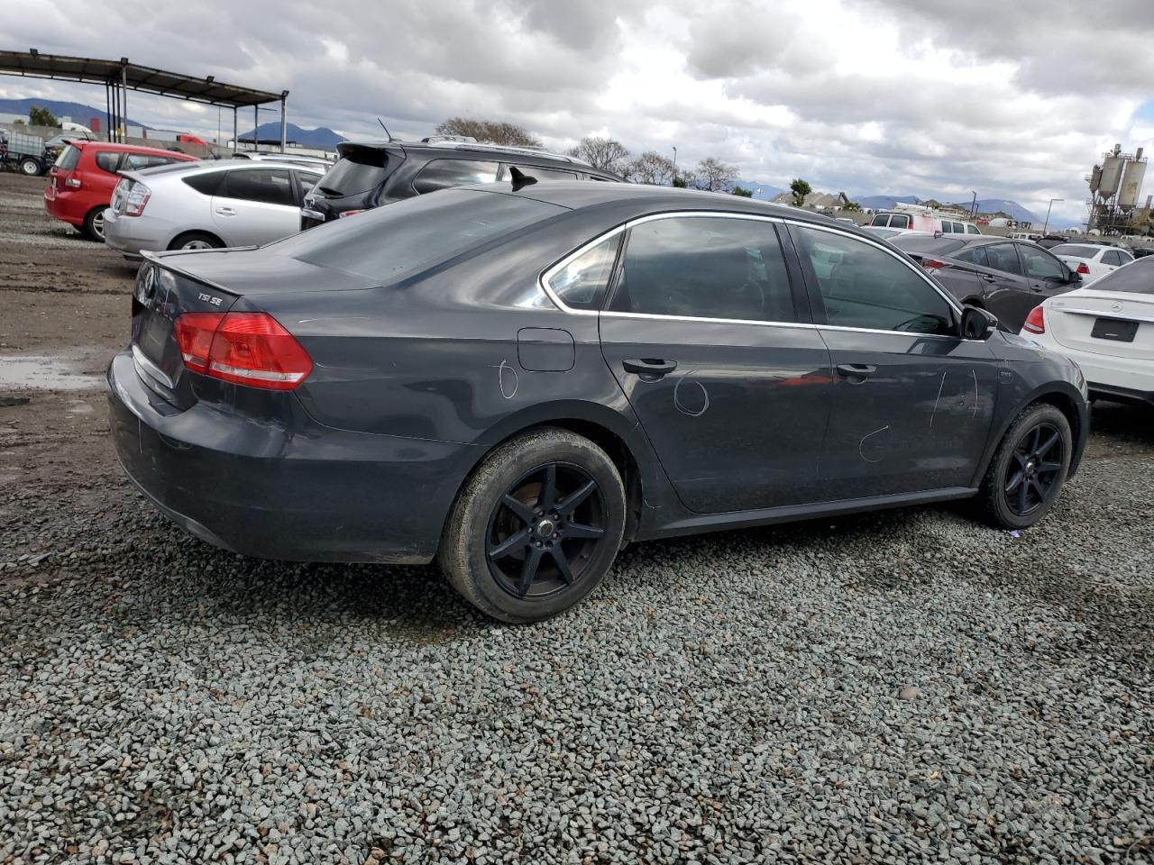 2014 VOLKSWAGEN PASSAT SE - Фото 3