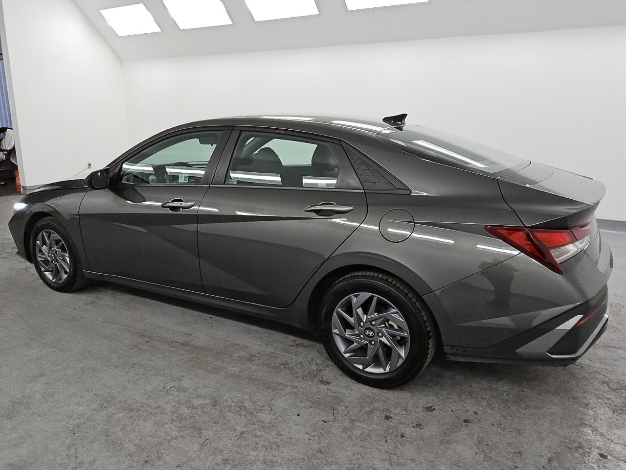 2024 HYUNDAI ELANTRA SE - Image 2