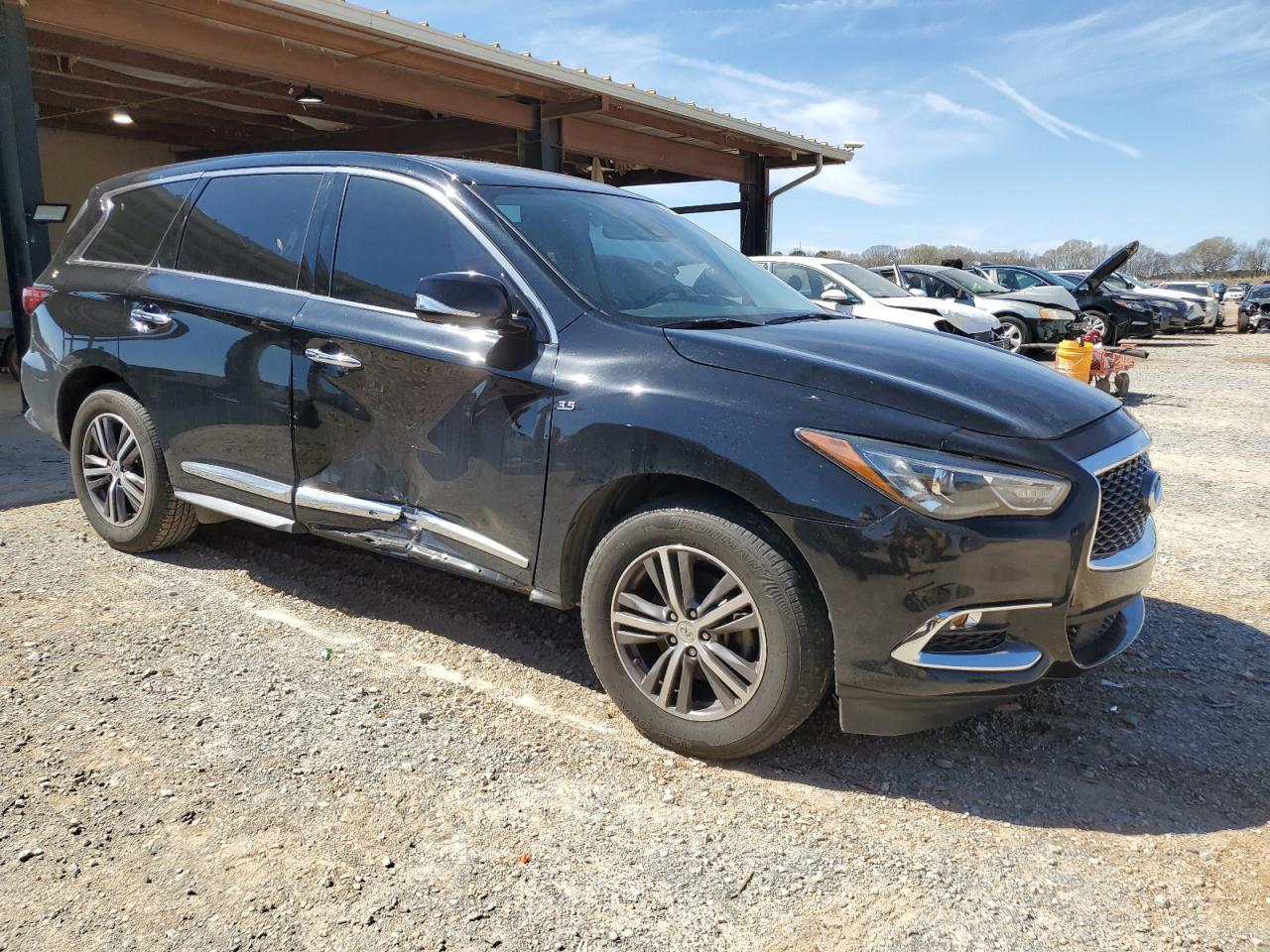 2019 INFINITI QX60 LUXE - Image 4