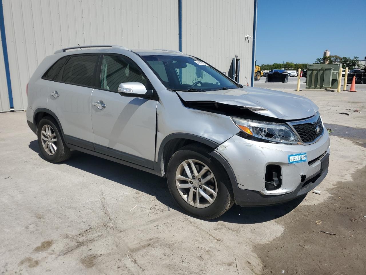 2015 KIA SORENTO - Image 4