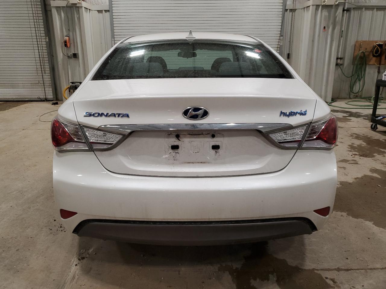 2013 HYUNDAI SONATA HYB - Image 6