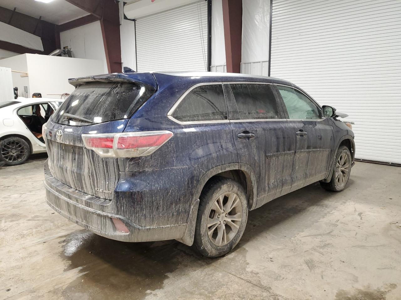 2015 TOYOTA HIGHLANDER - Image 3