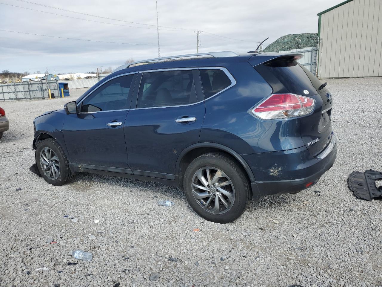 2015 NISSAN ROGUE S - Image 2