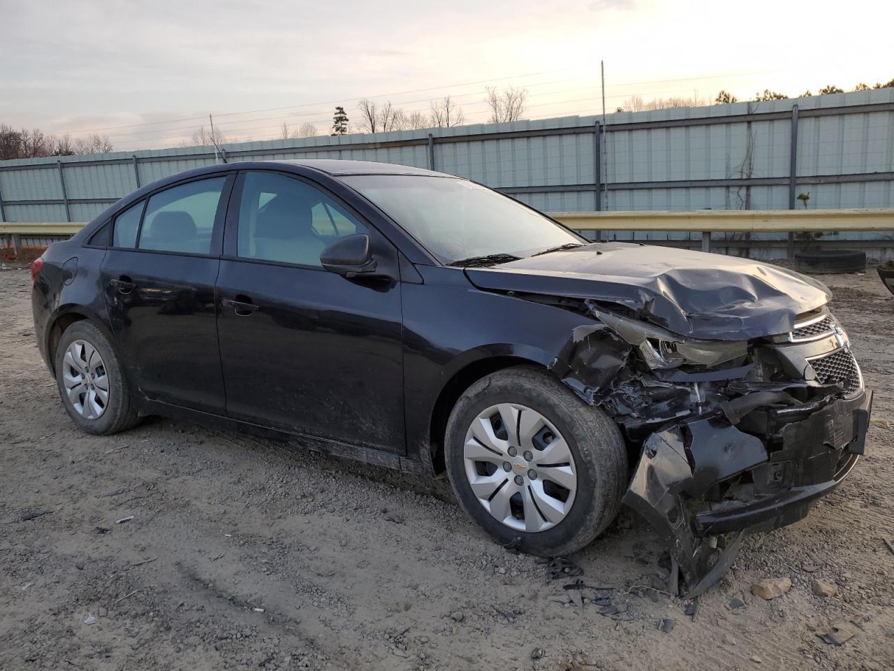 2014 CHEVROLET CRUZE LS - Image 4