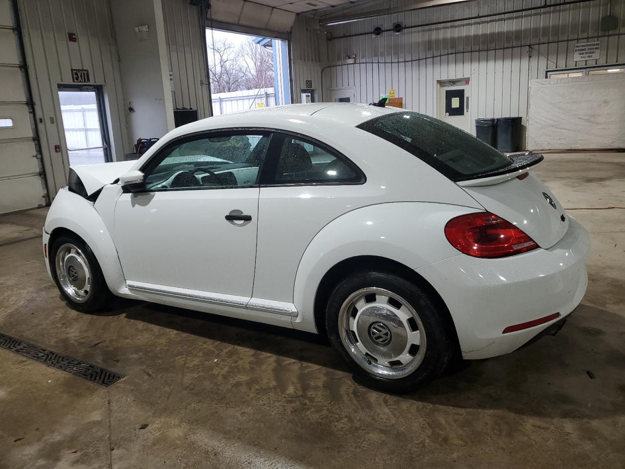 2015 VOLKSWAGEN BEETLE 1.8 - Image 2