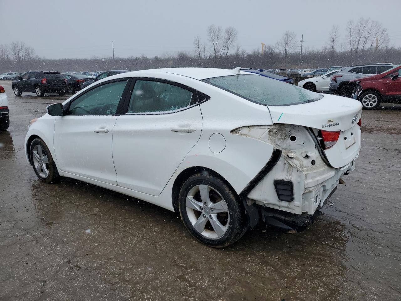 2013 HYUNDAI ELANTRA GL - Image 2