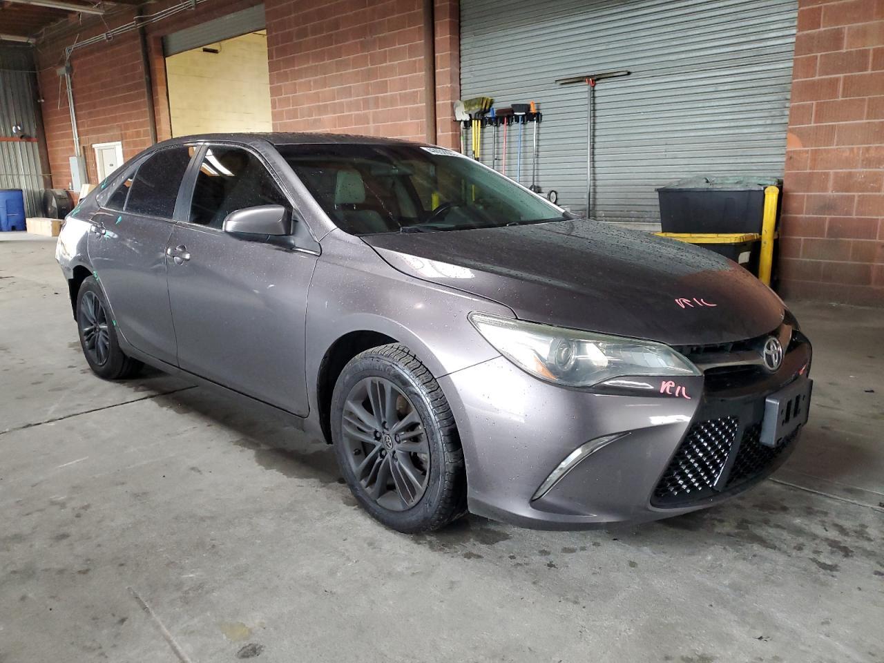 2015 TOYOTA CAMRY LE - Фото 4