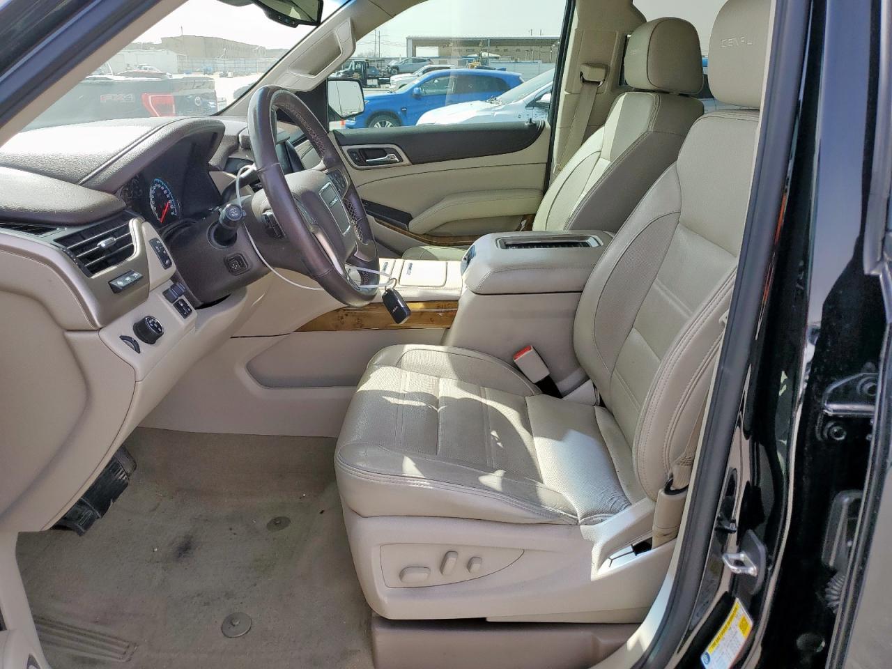 2017 GMC YUKON DENA - Фото 7