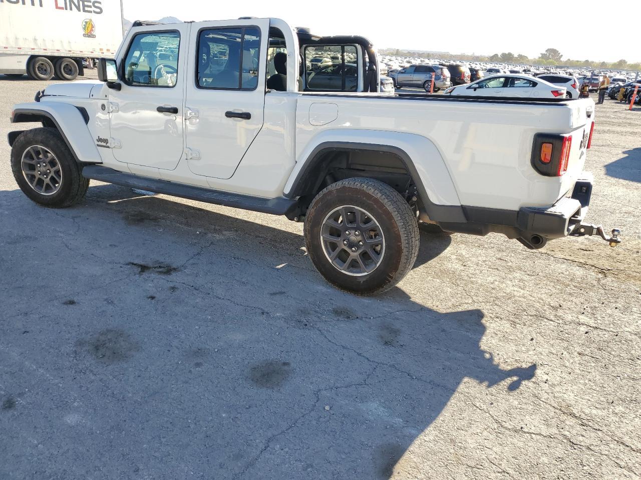 2021 JEEP GLADIATOR - Image 2