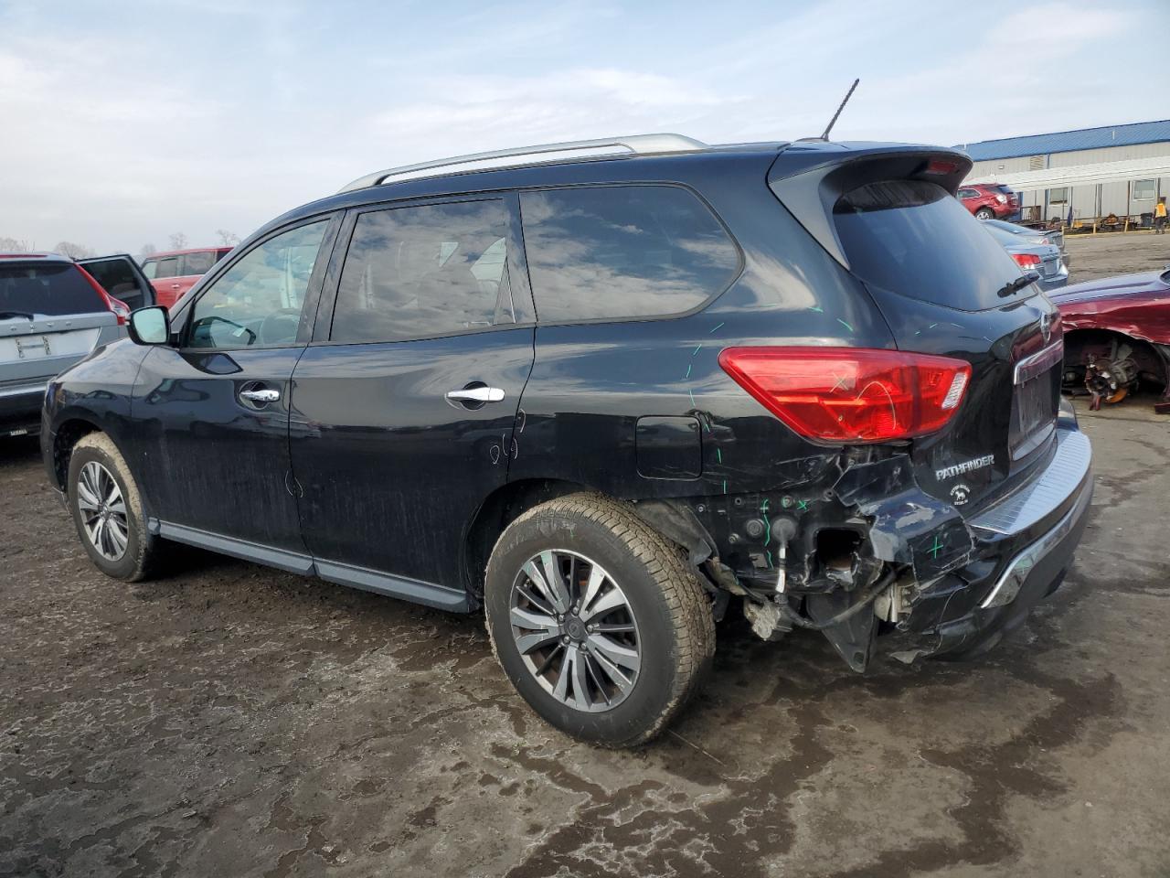 2017 NISSAN PATHFINDER - Image 2