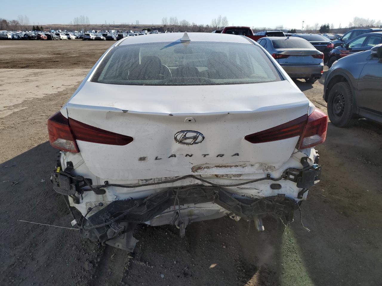 2019 HYUNDAI ELANTRA SE - Фото 6
