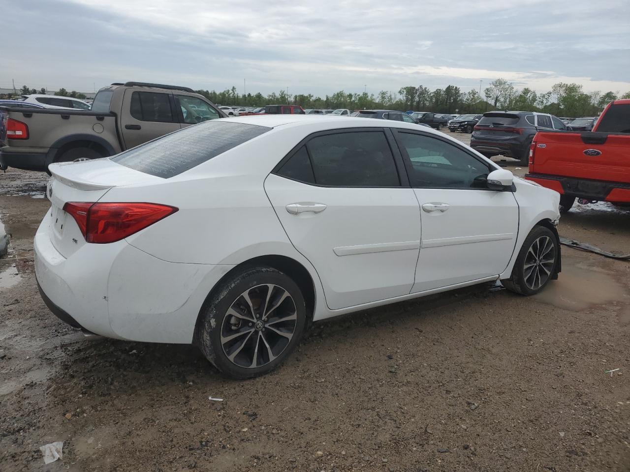 2018 TOYOTA COROLLA L - Image 3