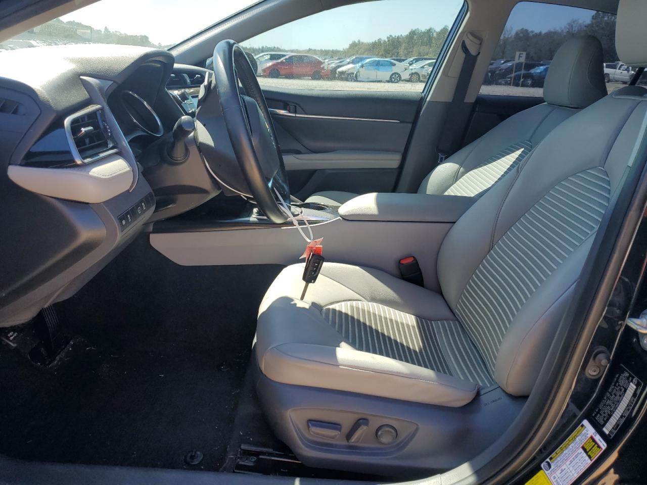 2020 TOYOTA CAMRY SE - Image 7