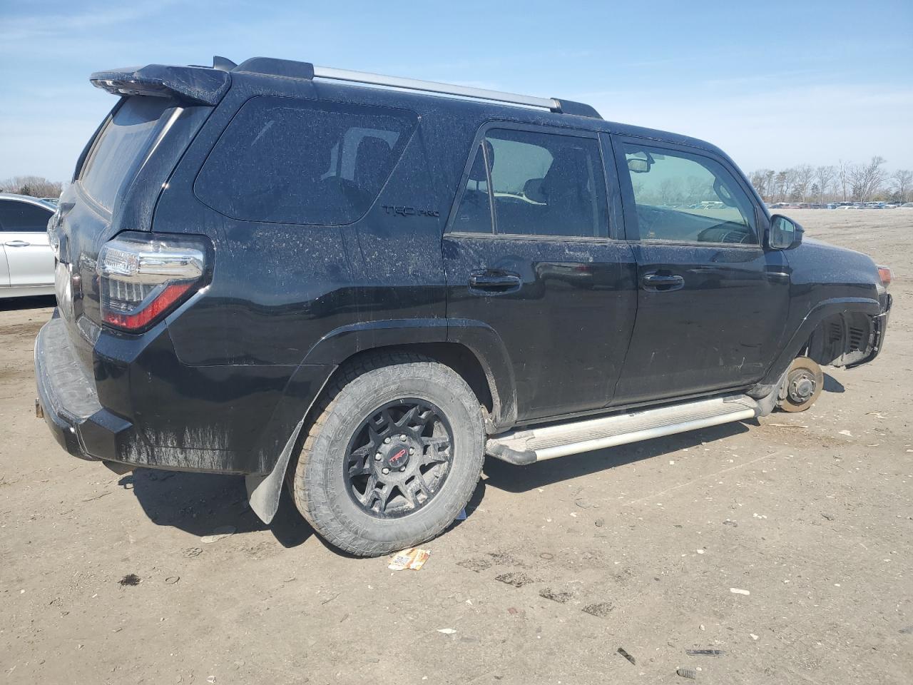 2018 TOYOTA 4RUNNER SR - Фото 3