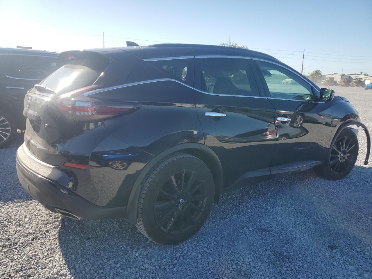 2022 NISSAN MURANO SV - Image 3