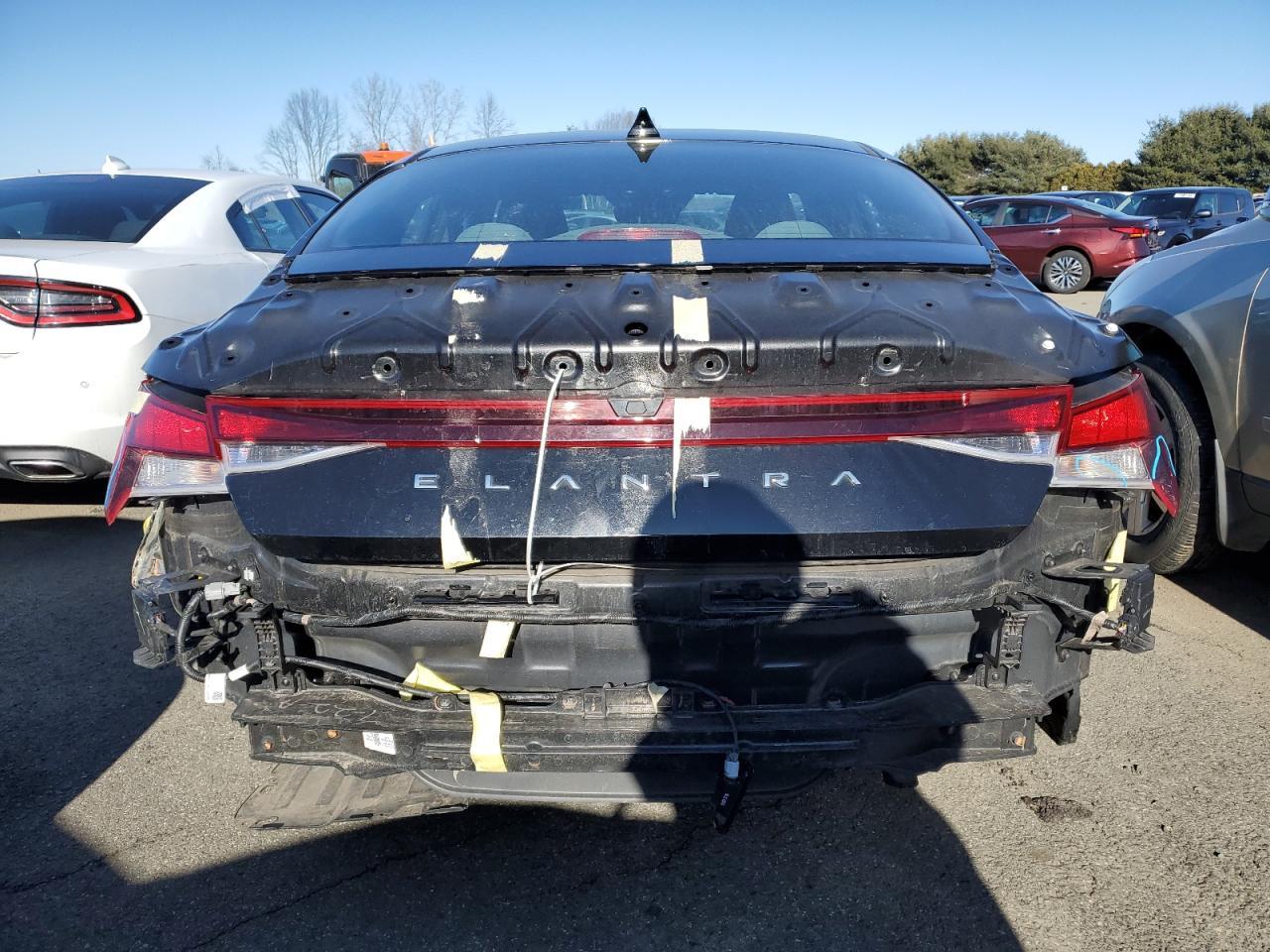 2023 HYUNDAI ELANTRA SE - Фото 6