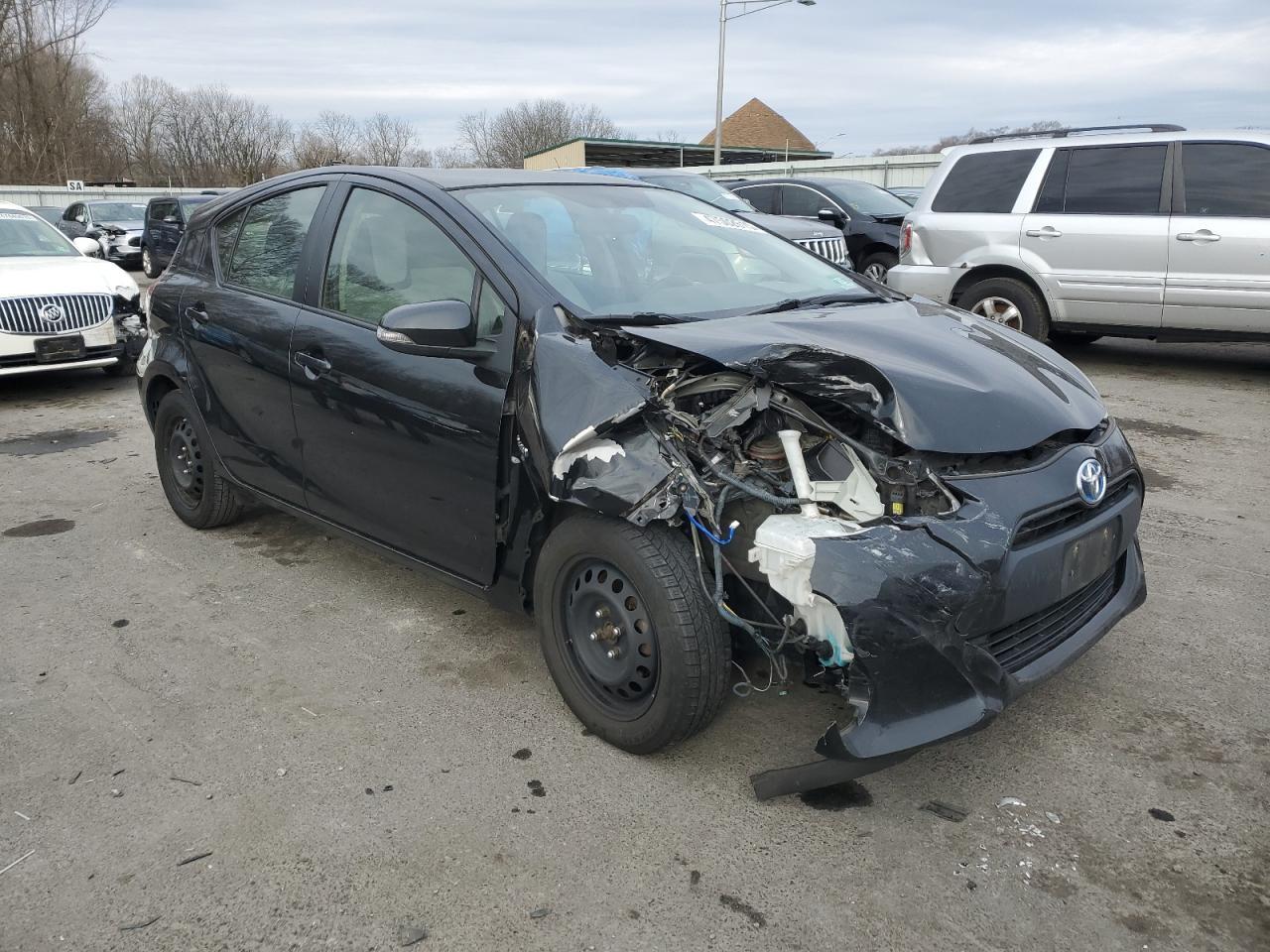 2016 TOYOTA PRIUS C - Фото 4