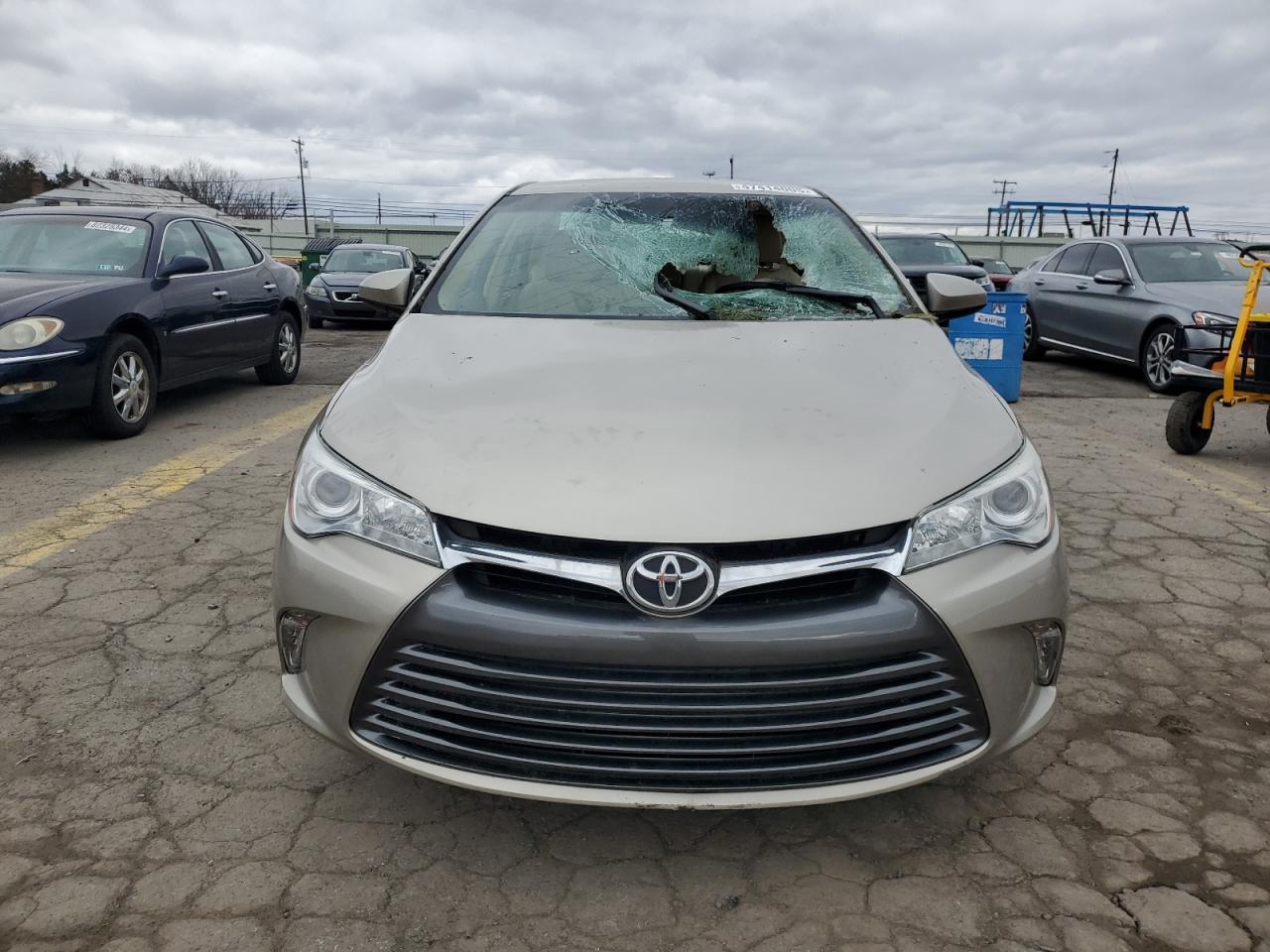 2017 TOYOTA CAMRY LE - Image 5