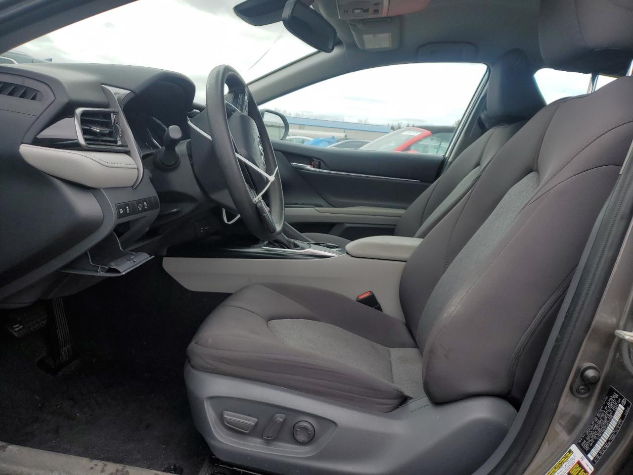 2019 TOYOTA CAMRY L - Фото 7