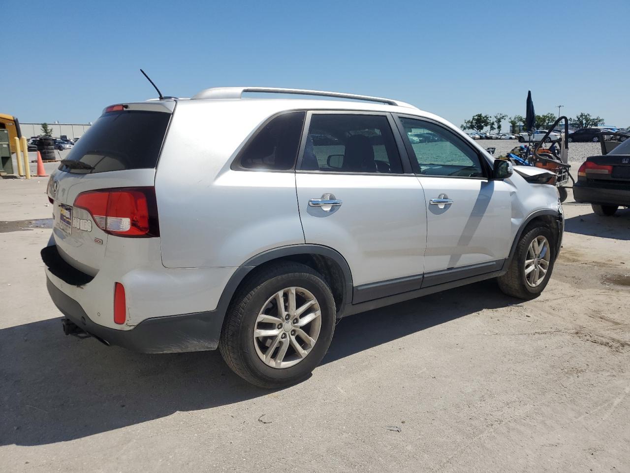 2015 KIA SORENTO - Image 3