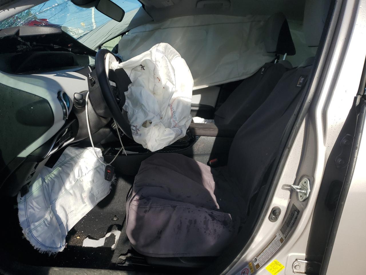 2019 TOYOTA PRIUS PRIM - Image 7