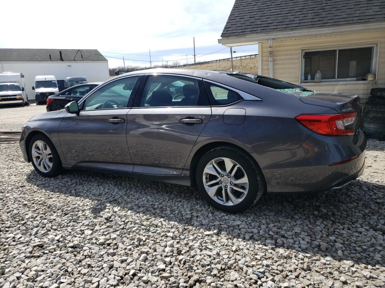 2018 HONDA ACCORD LX - Фото 2