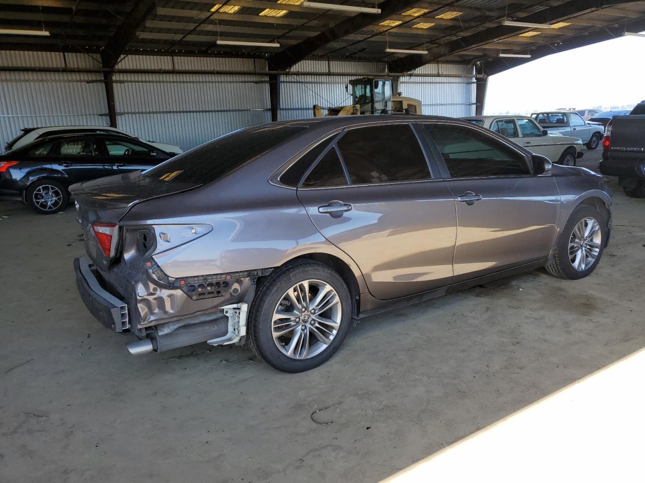 2017 TOYOTA CAMRY LE - Фото 3
