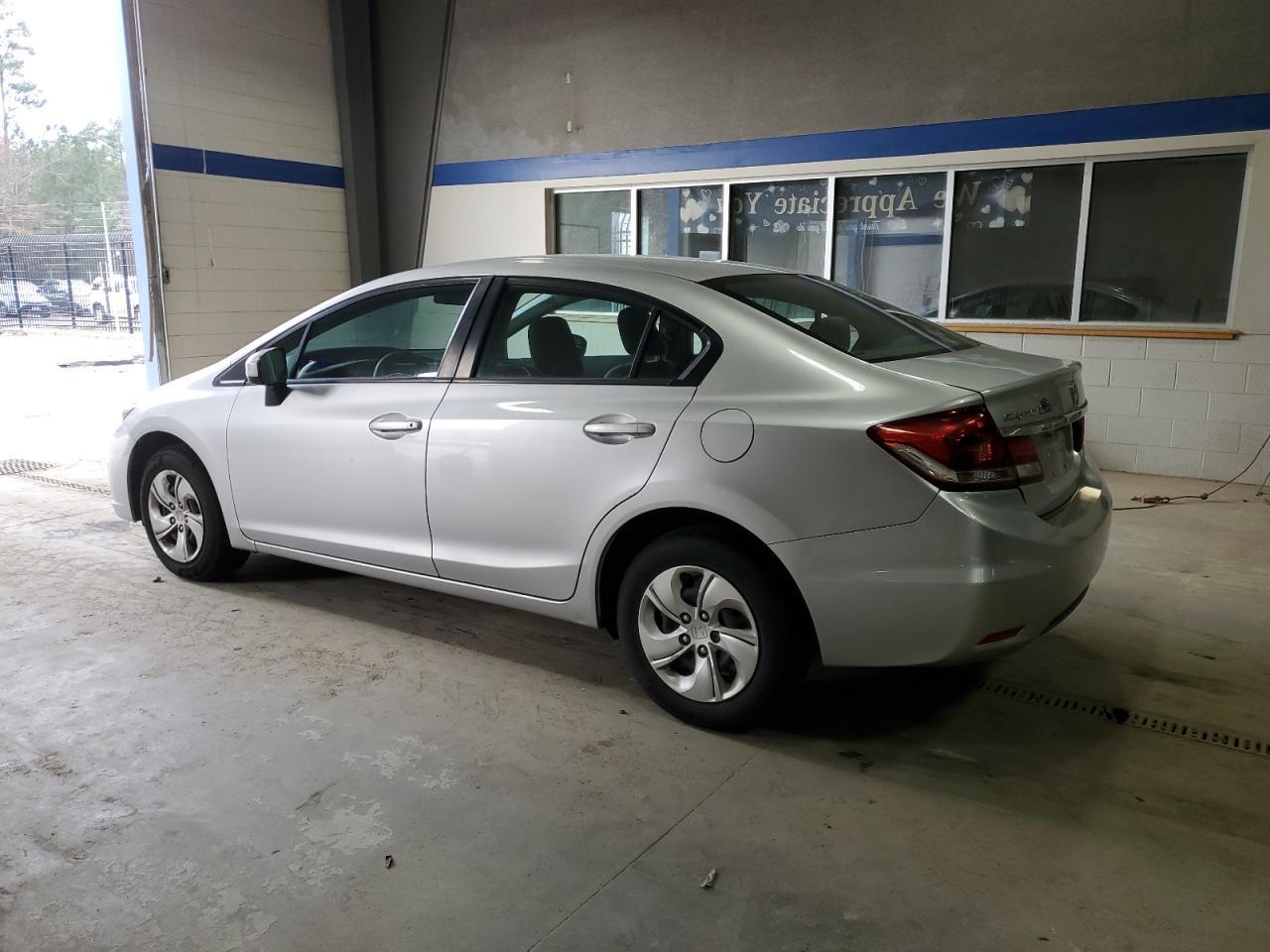 2015 HONDA CIVIC LX - Фото 2