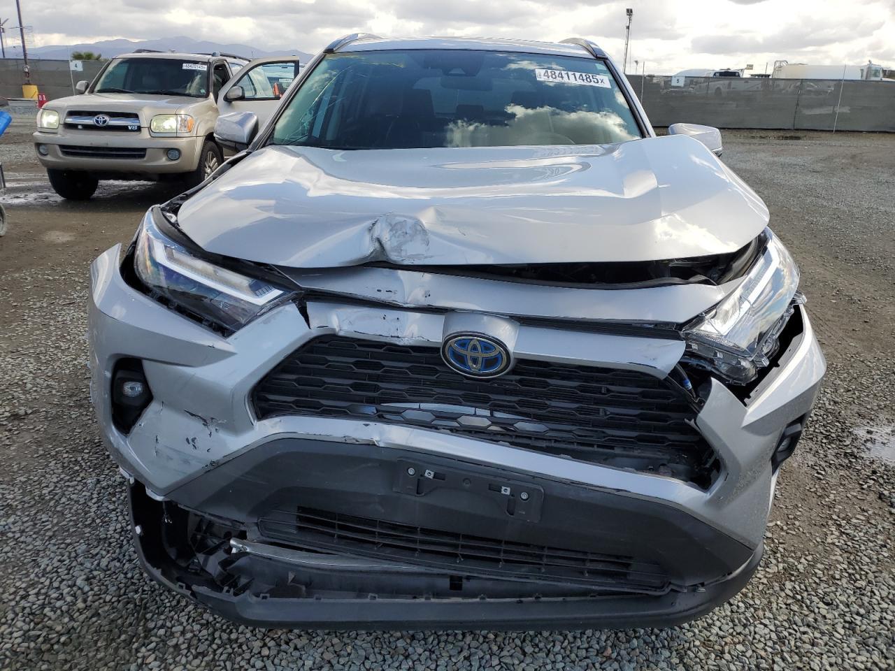 2024 TOYOTA RAV4 XLE P - Фото 5