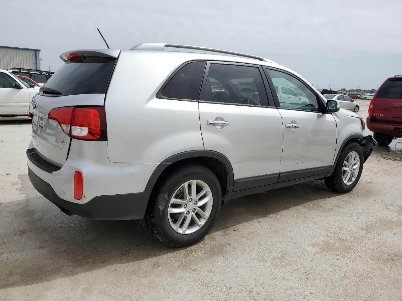 2014 KIA SORENTO LX - Image 3