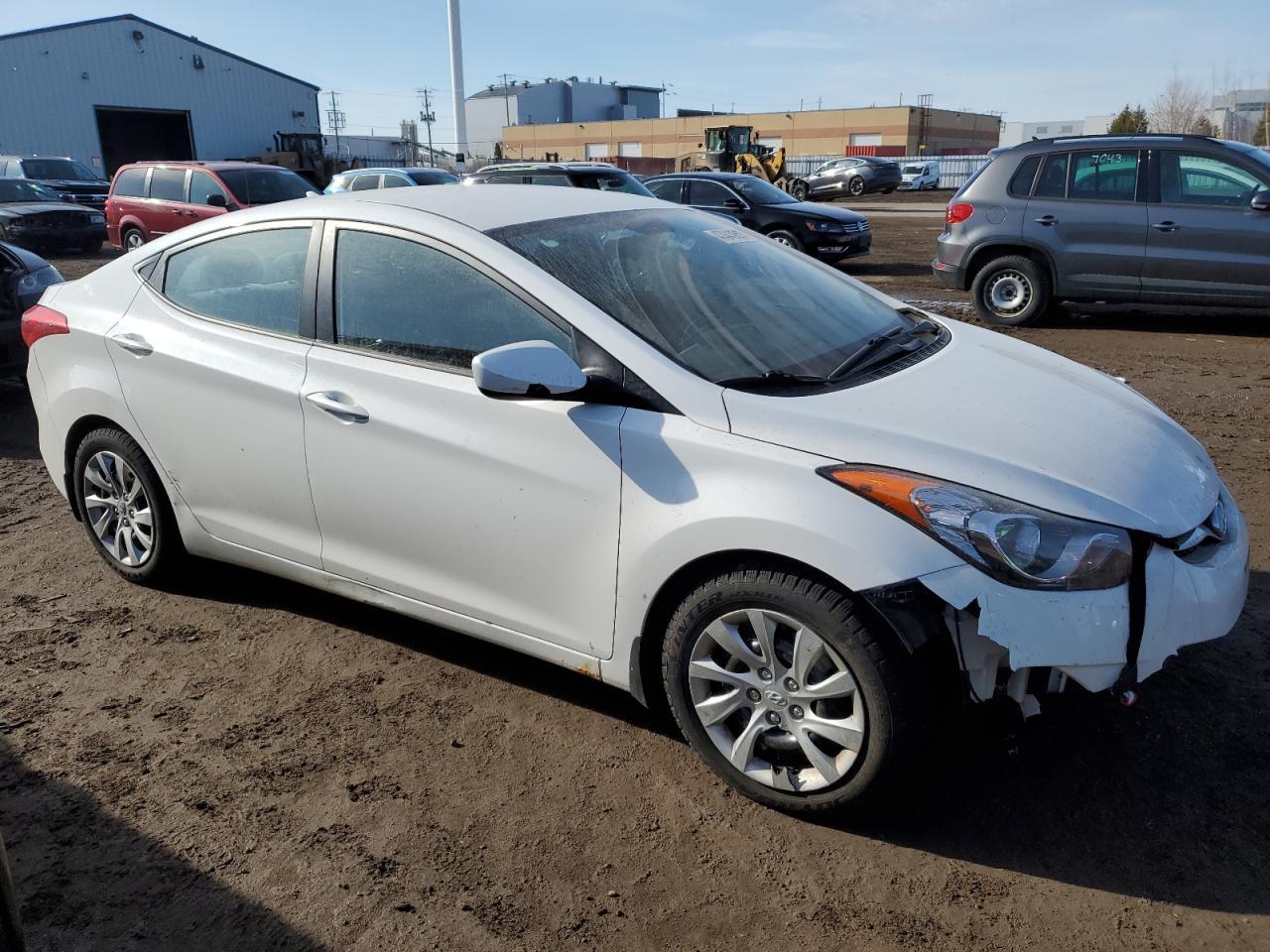 2013 HYUNDAI ELANTRA GL - Image 4