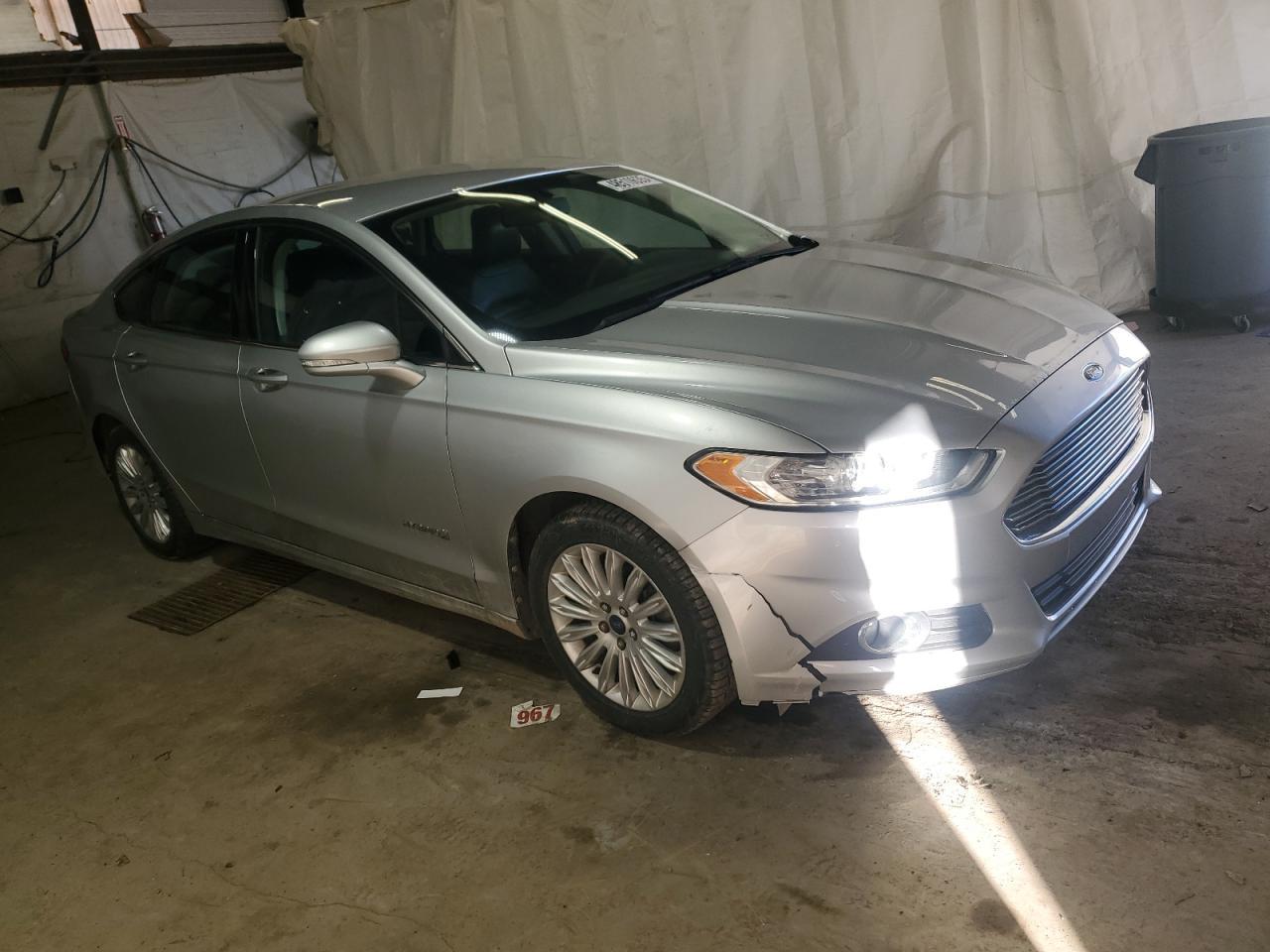 2013 FORD FUSION SE - Image 4