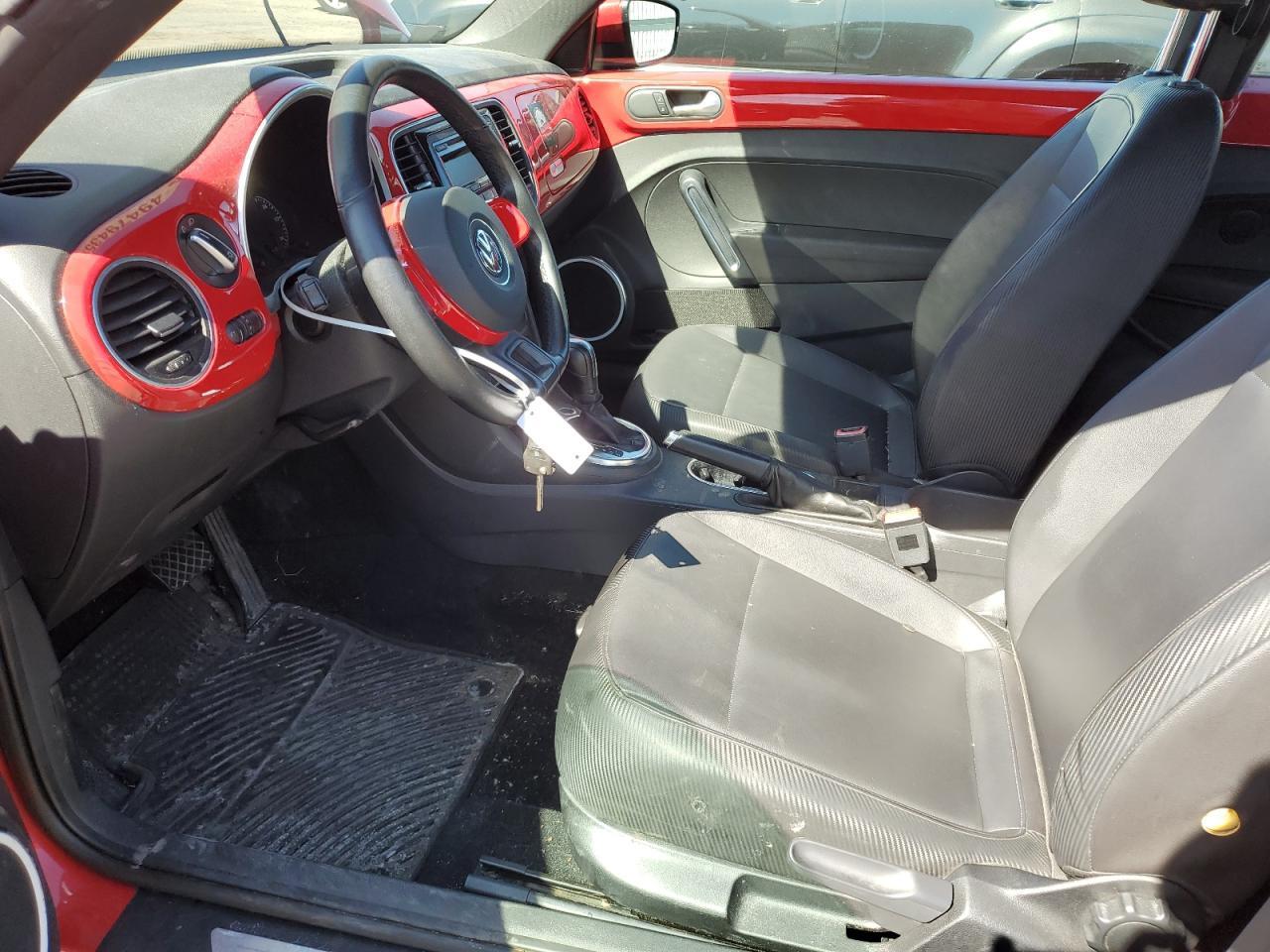 2012 VOLKSWAGEN BEETLE - Image 7