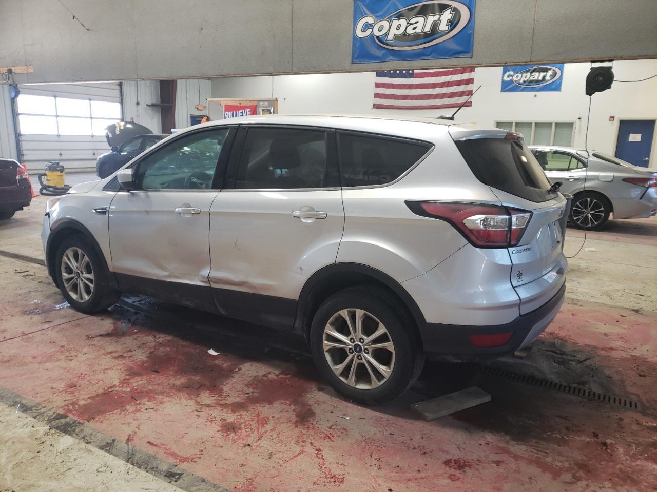 2017 FORD ESCAPE SE - Фото 2