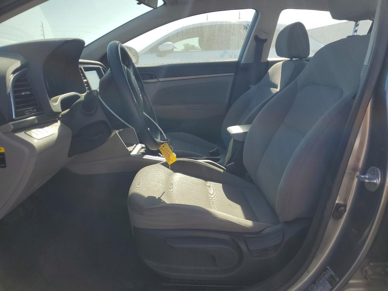 2018 HYUNDAI ELANTRA SE - Фото 7