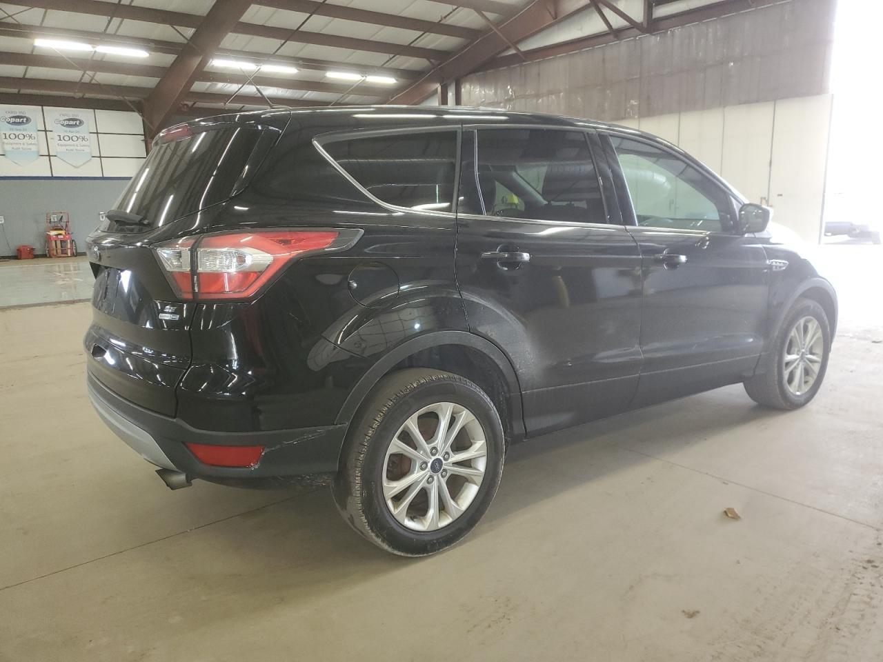 2017 FORD ESCAPE SE - Фото 3