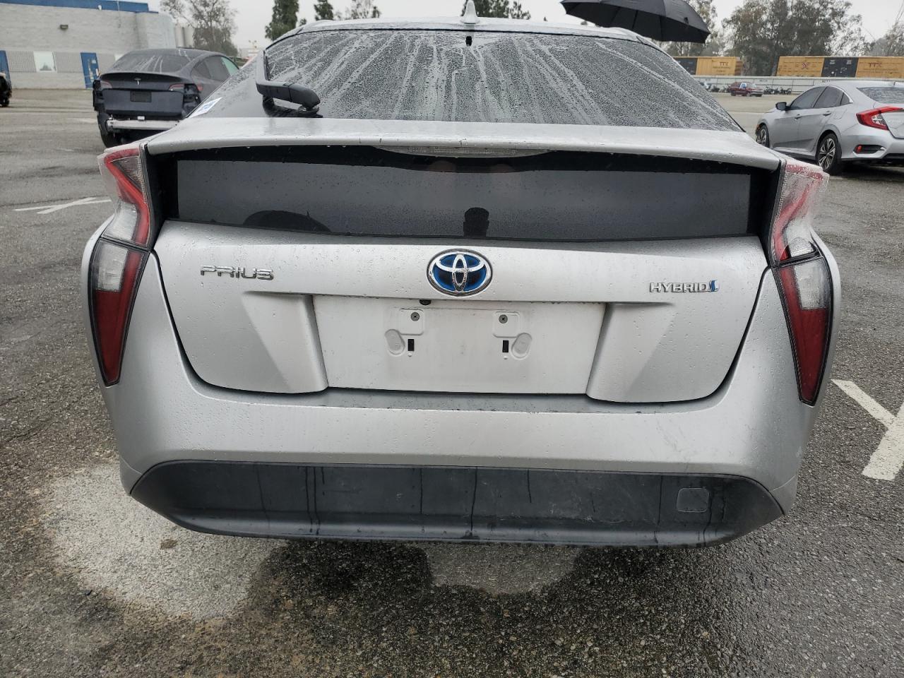 2016 TOYOTA PRIUS - Фото 6