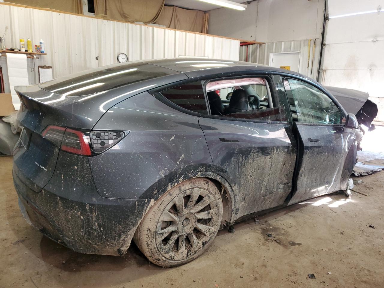 2022 TESLA MODEL Y - Image 3