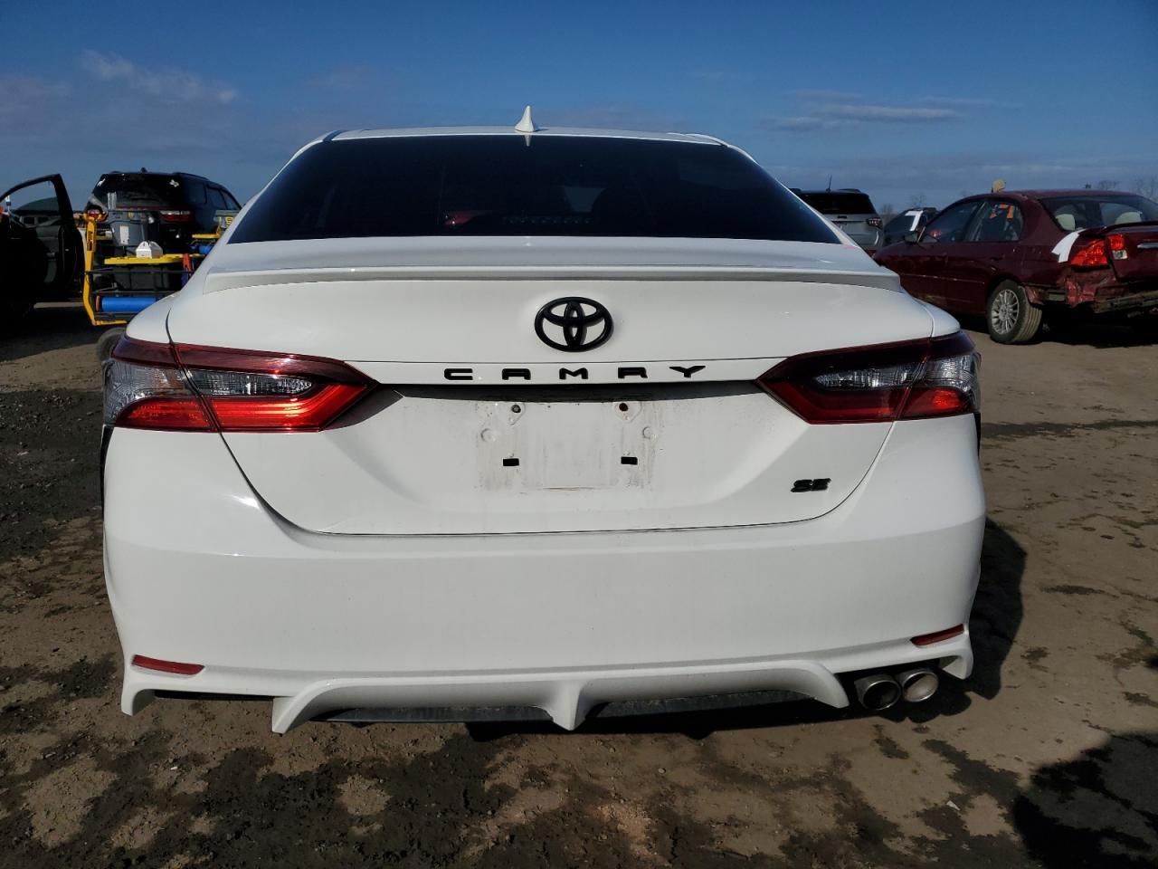 2021 TOYOTA CAMRY SE - Image 6