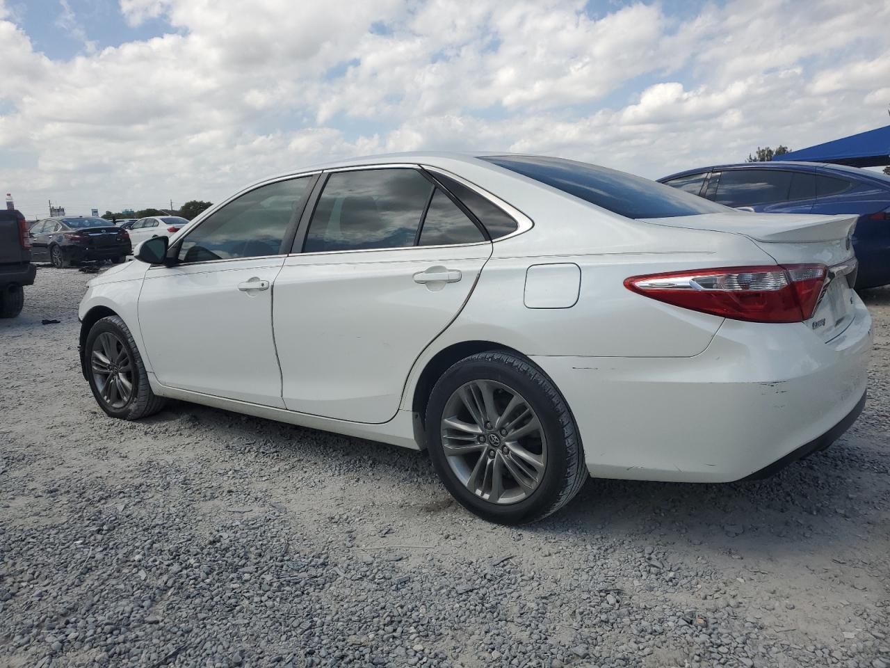 2017 TOYOTA CAMRY LE - Фото 2