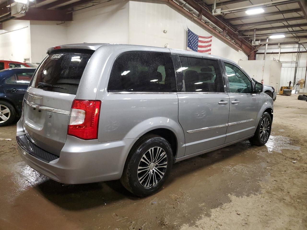 2014 CHRYSLER TOWN & COU - Фото 3