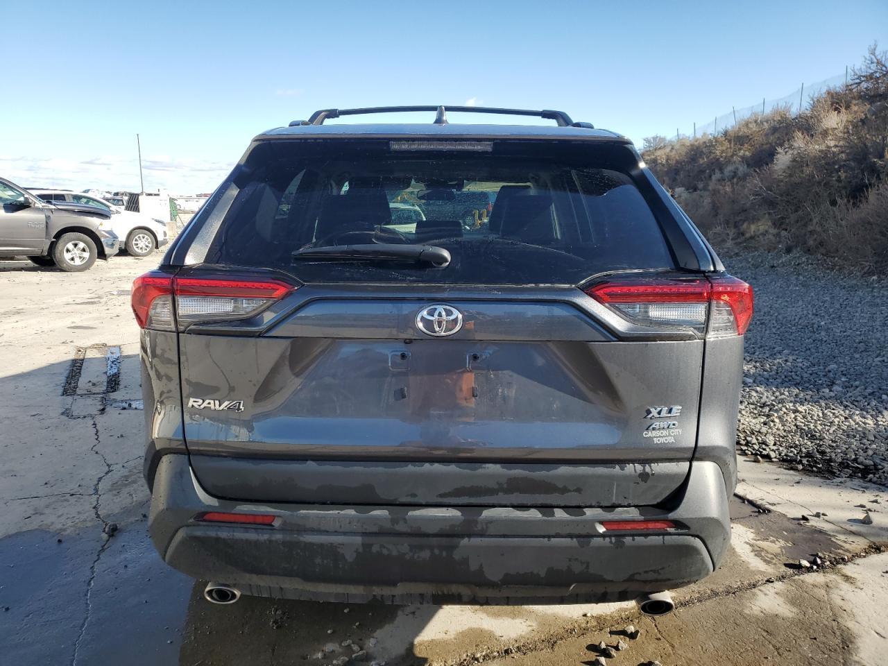 2024 TOYOTA RAV4 XLE P - Фото 6