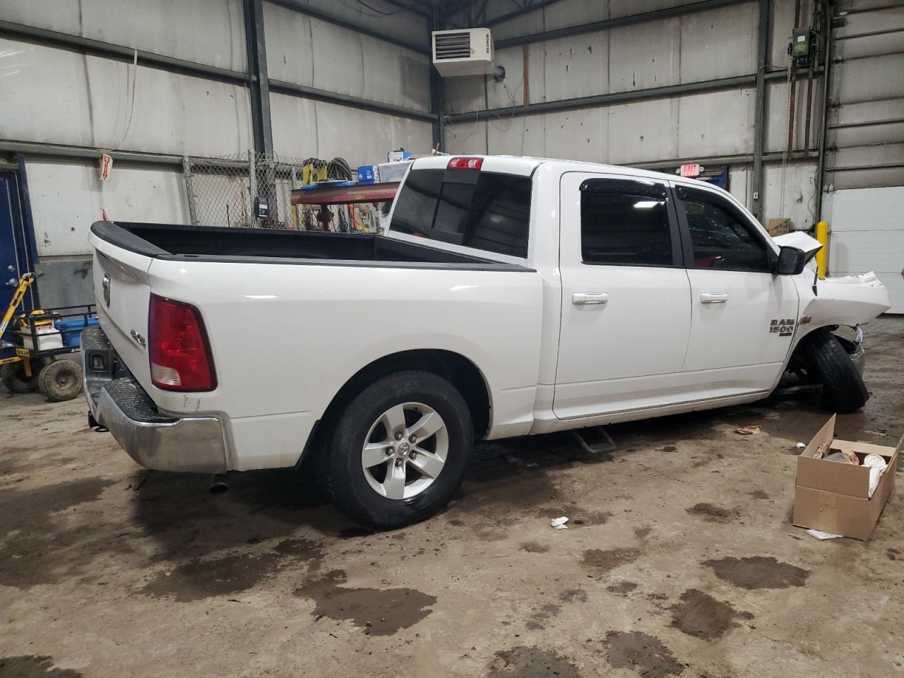 2019 RAM 1500 CLASS - Фото 3