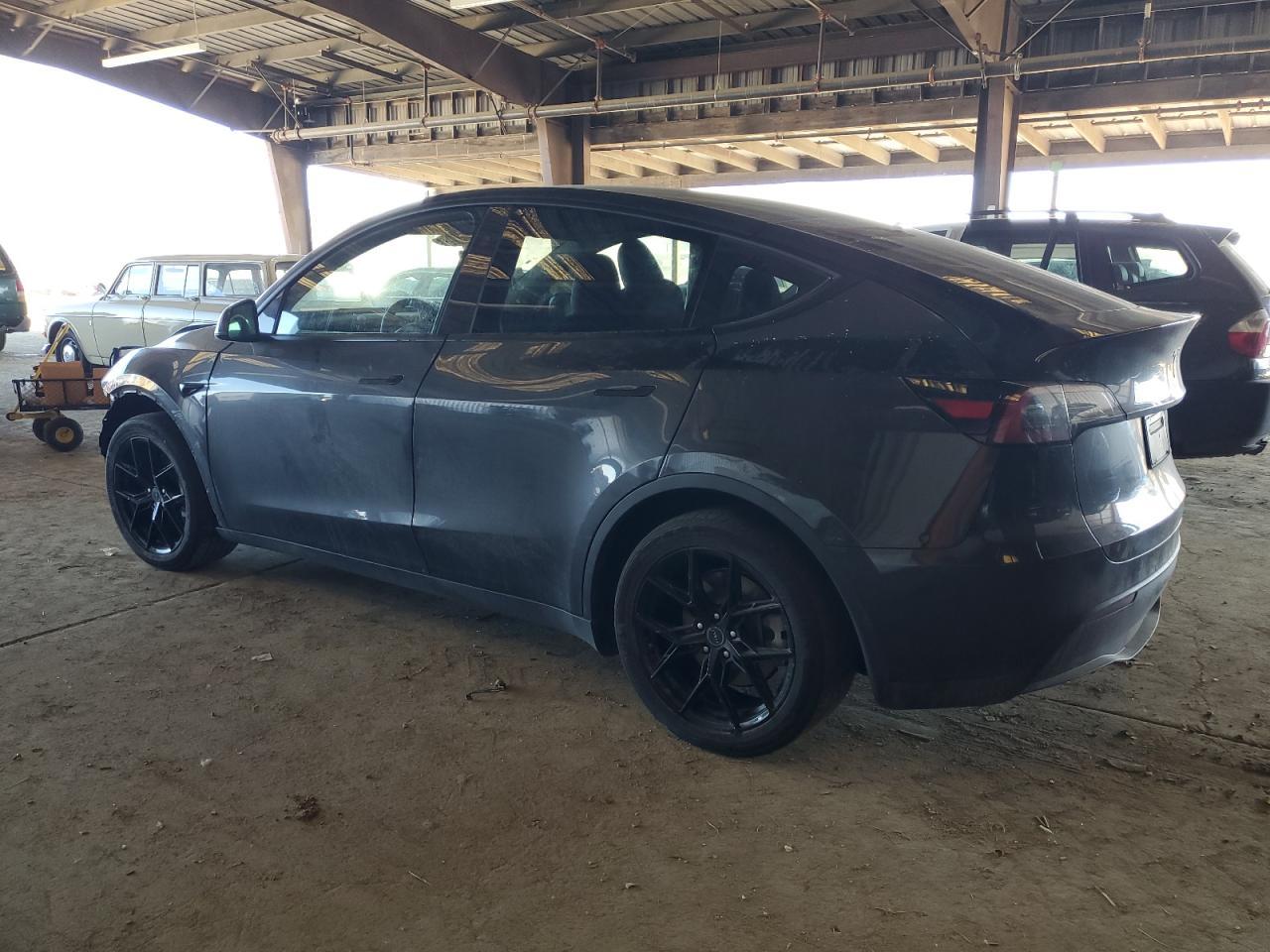 2024 TESLA MODEL Y - Image 2