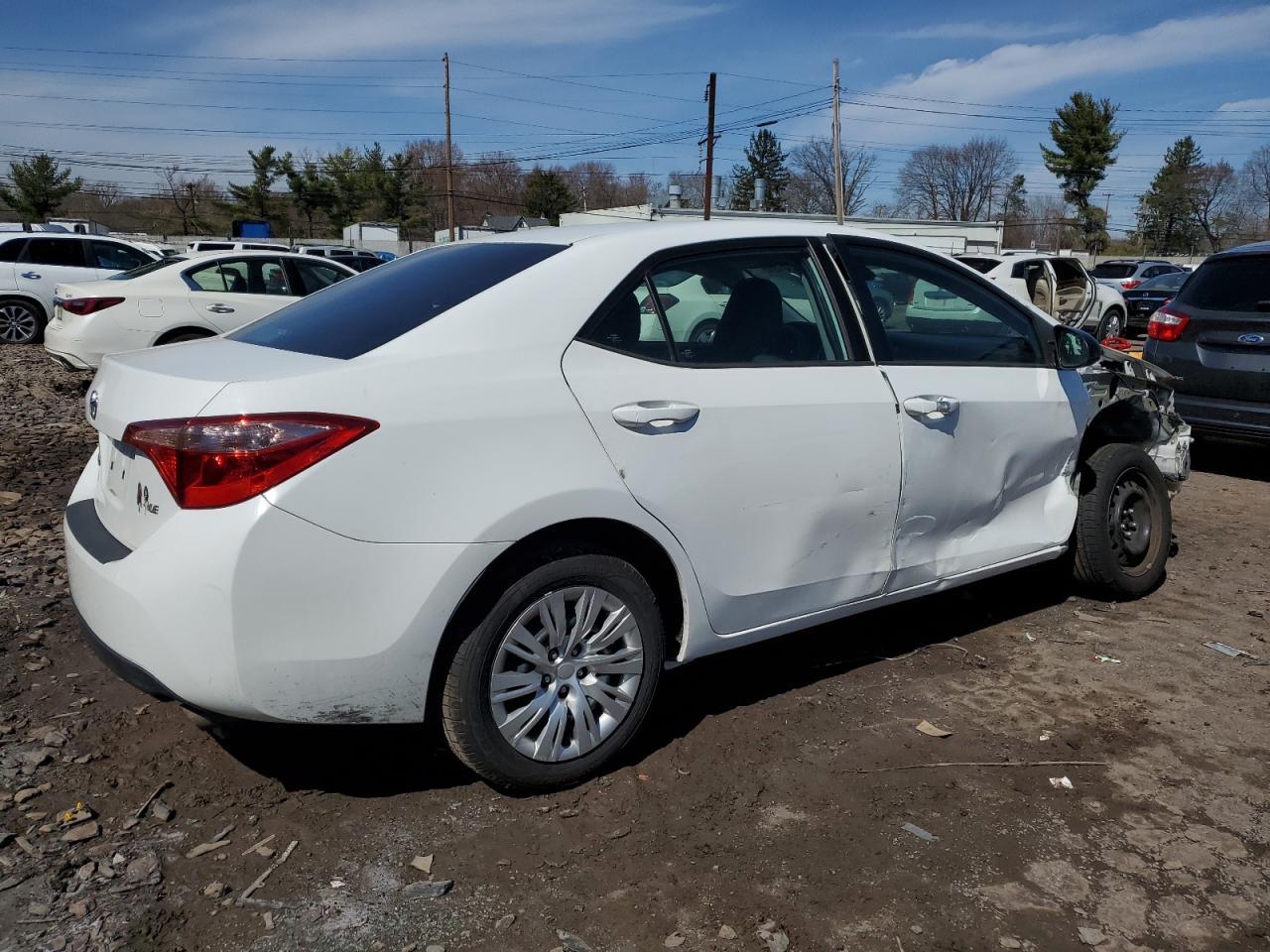 2018 TOYOTA COROLLA L - Image 3