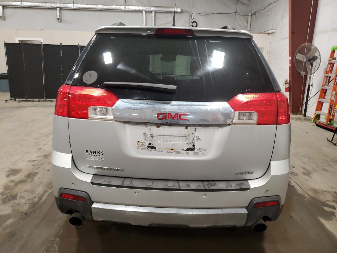 2012 GMC TERRAIN SL - Image 6
